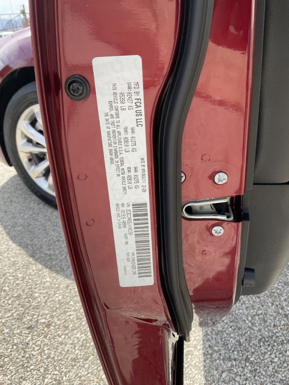 2020 Chrysler 300 Image 37