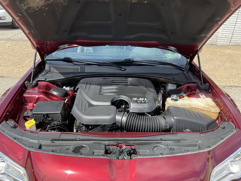 2020 Chrysler 300 Image 38