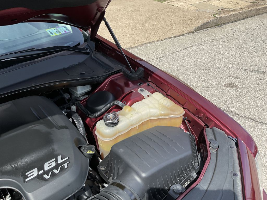 2020 Chrysler 300 Image 40