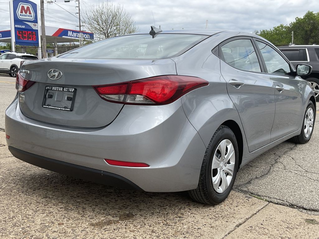 2016 Hyundai Elantra Image 3