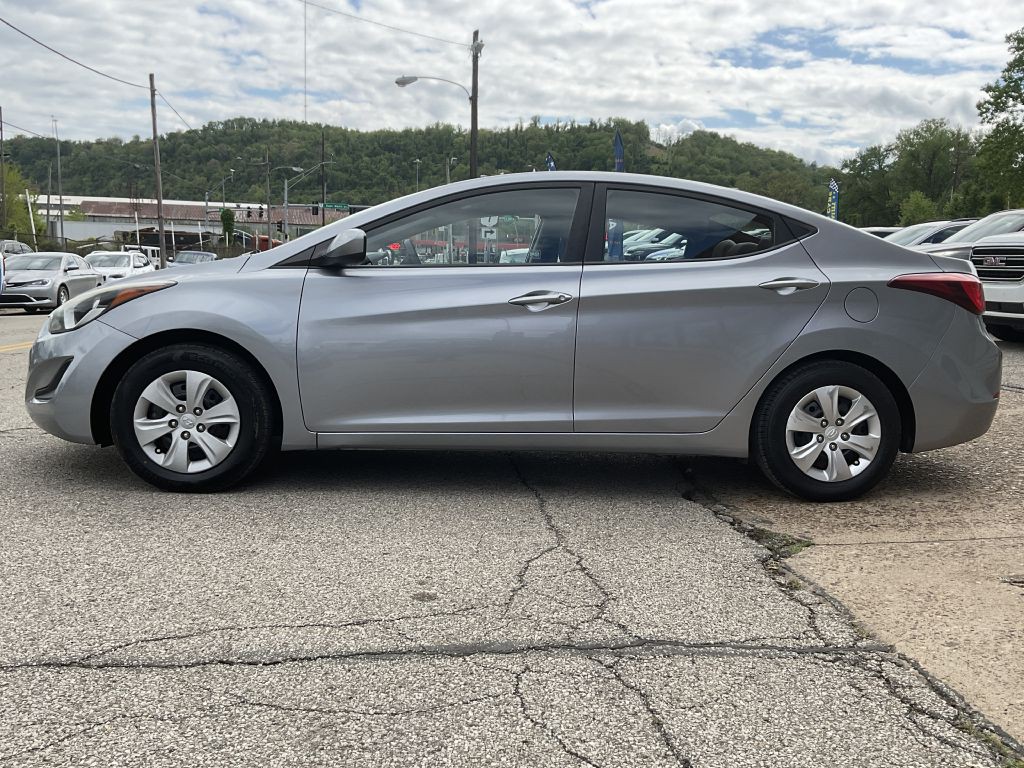 2016 Hyundai Elantra Image 6