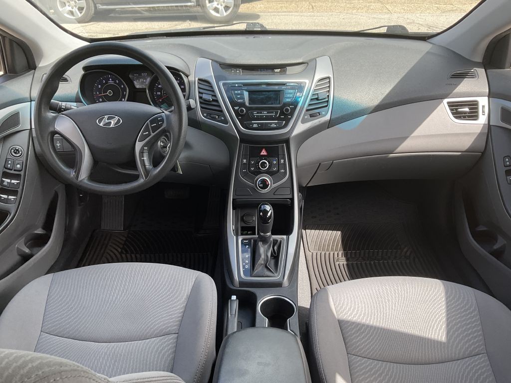 2016 Hyundai Elantra Image 21