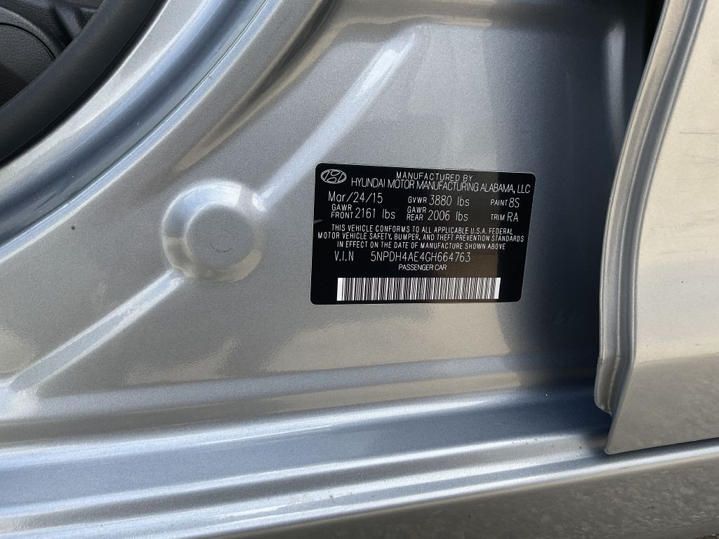 2016 Hyundai Elantra Image 25