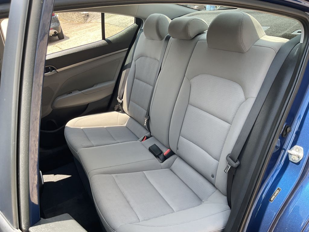 2018 Hyundai Elantra Image 18