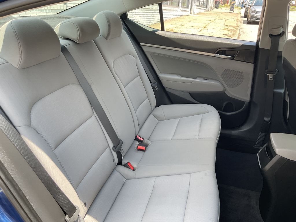 2018 Hyundai Elantra Image 20