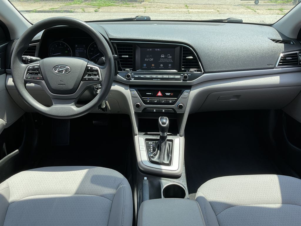 2018 Hyundai Elantra Image 21