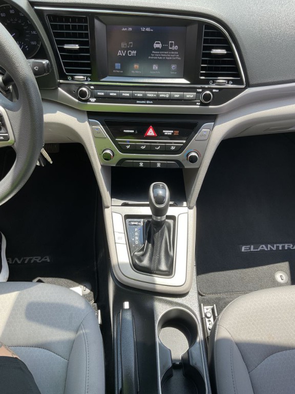 2018 Hyundai Elantra Image 23