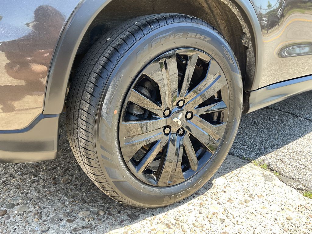 2024 Mitsubishi Outlander Image 11
