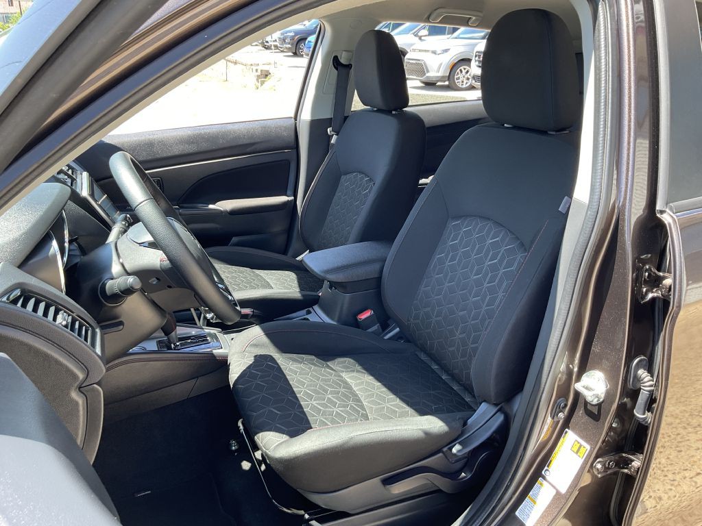 2024 Mitsubishi Outlander Image 14