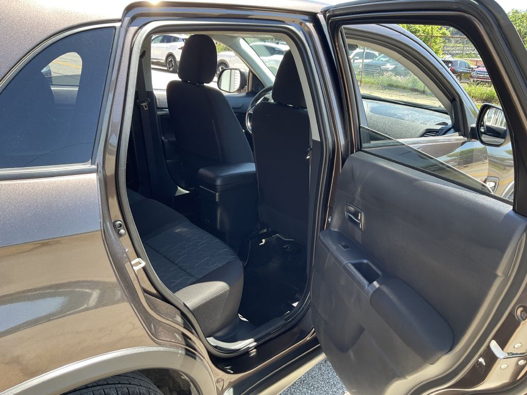 2024 Mitsubishi Outlander Image 19