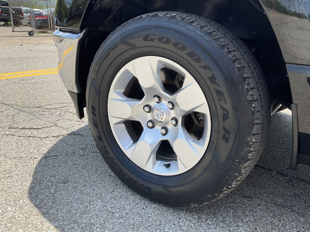 2019 RAM 1500 Image 9
