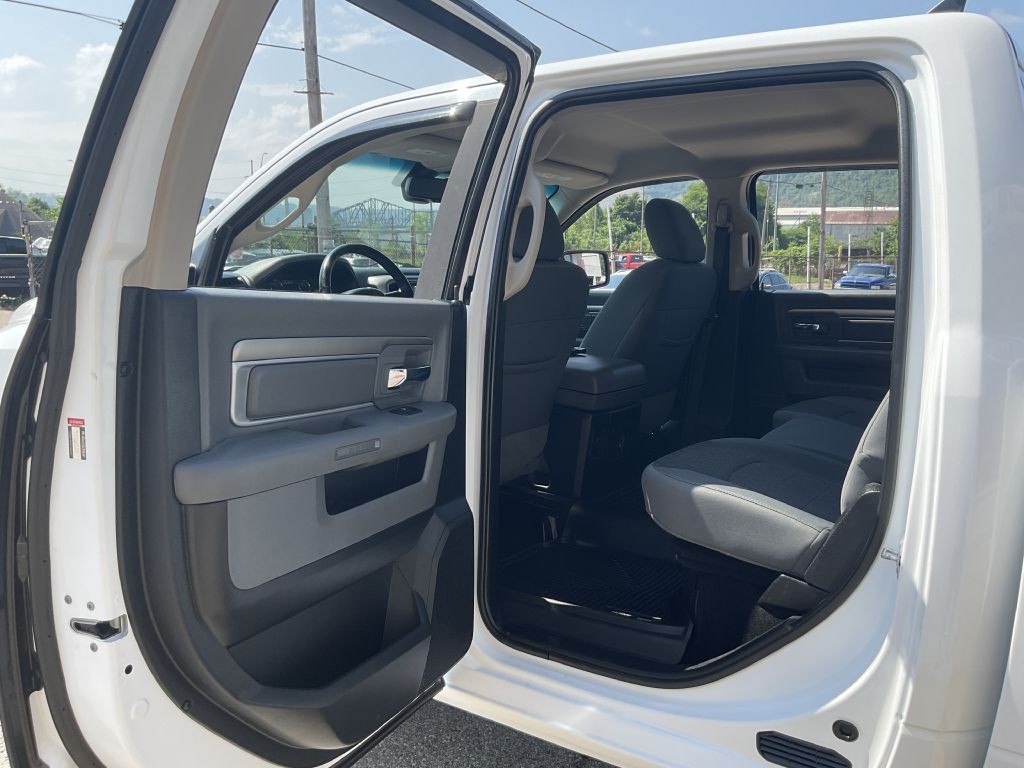 2015 RAM 1500 Image 17