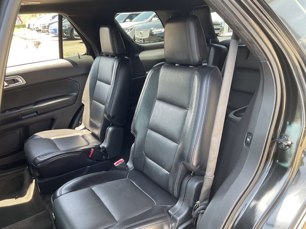 2015 Ford Explorer Image 18