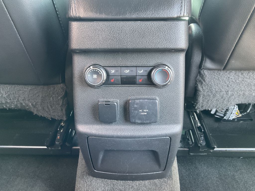 2015 Ford Explorer Image 21
