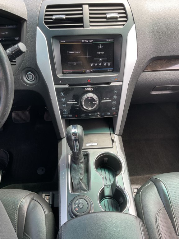 2015 Ford Explorer Image 30