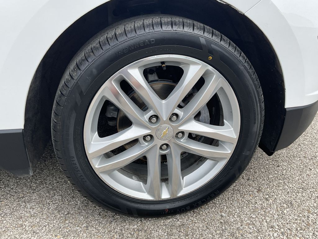 2018 Chevrolet Equinox Image 12