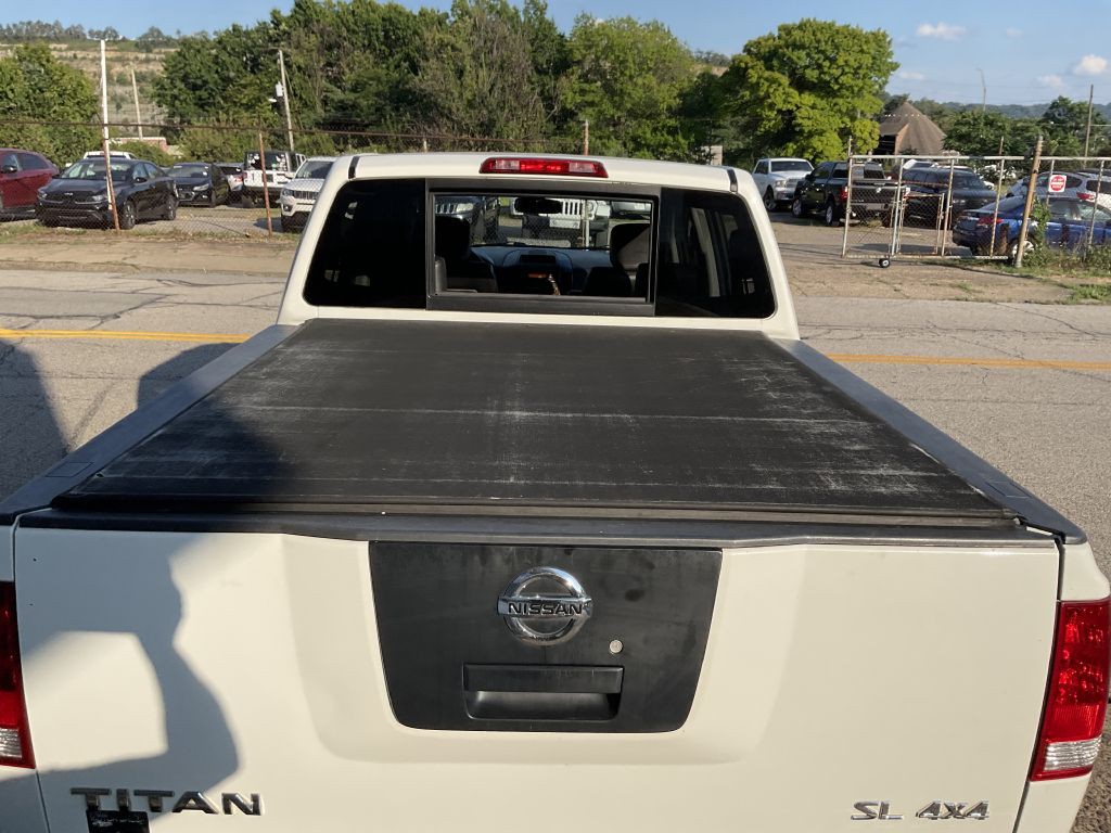 2011 Nissan Titan Image 23
