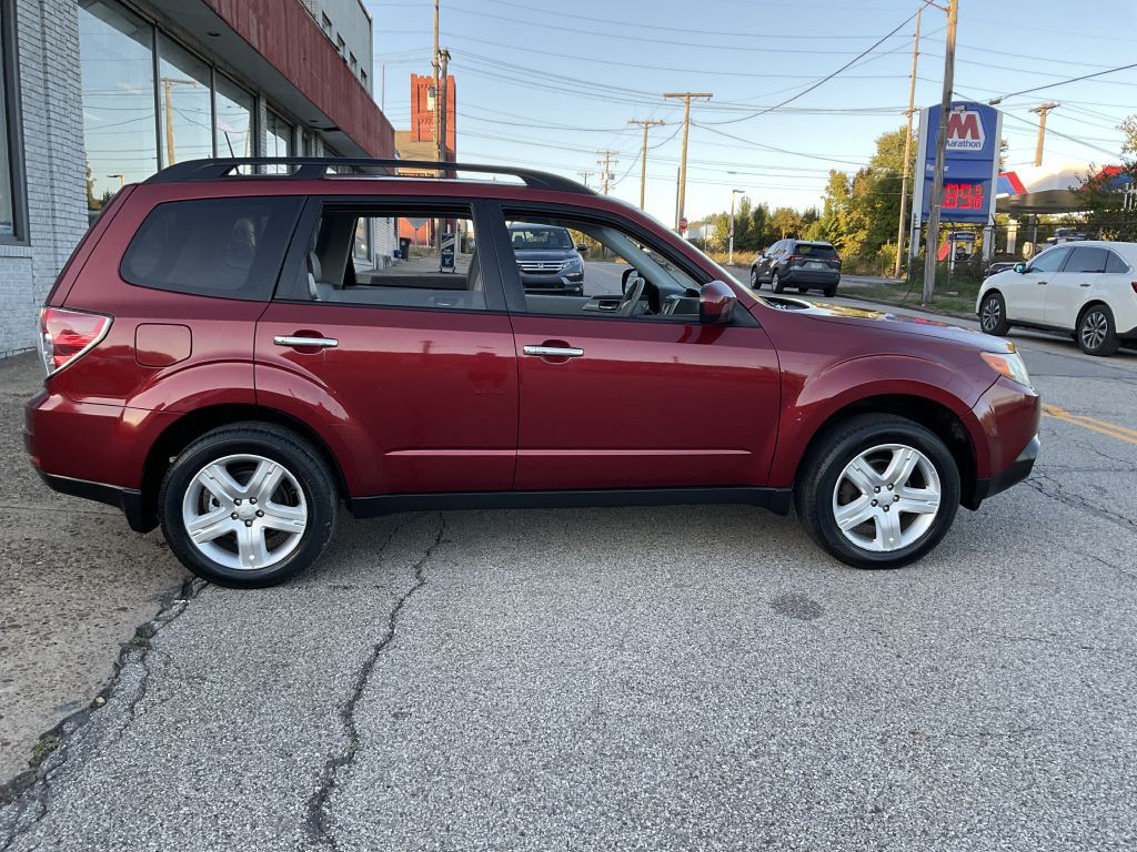 2010 Subaru Forester Image 2