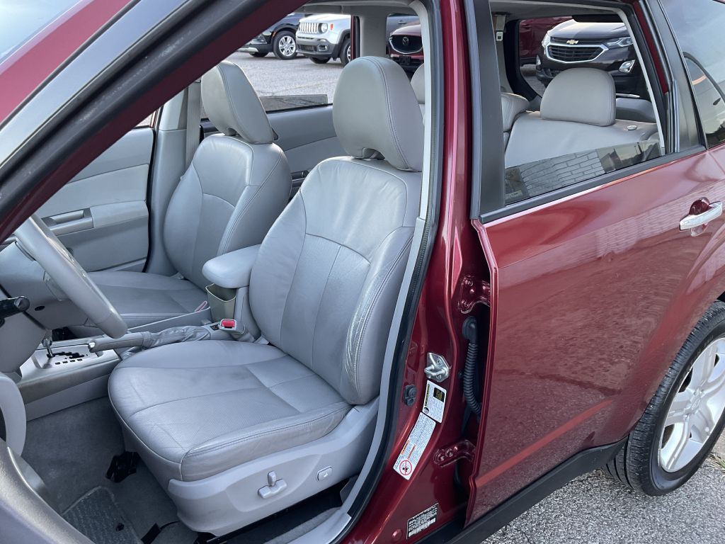 2010 Subaru Forester Image 14
