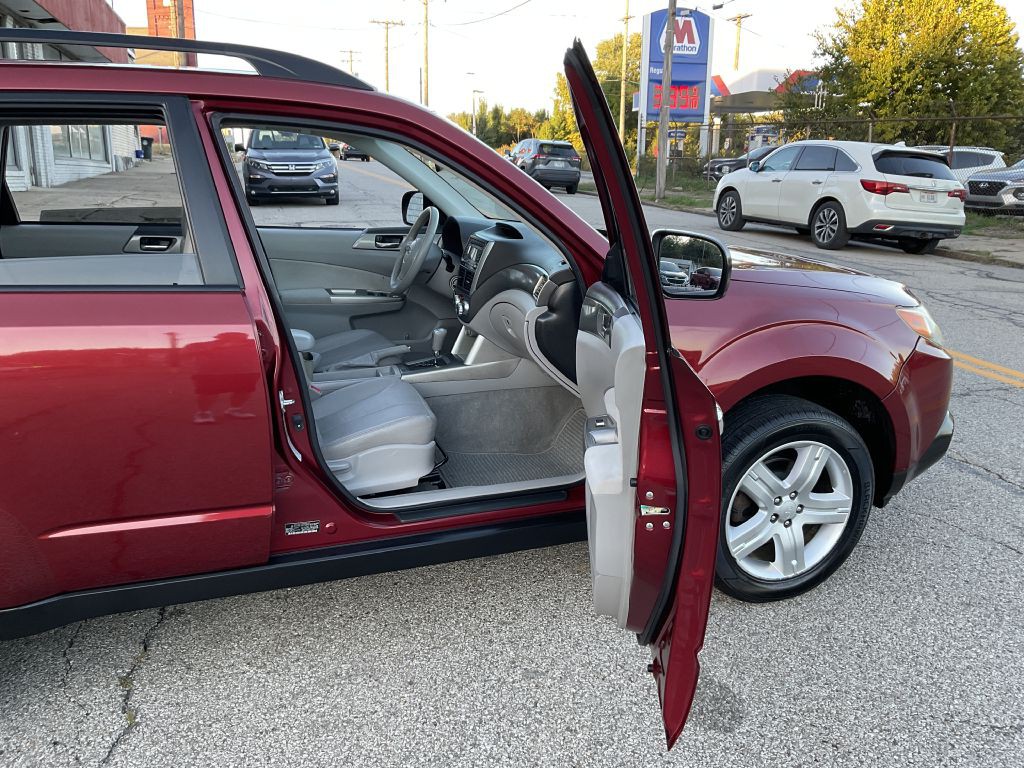 2010 Subaru Forester Image 16