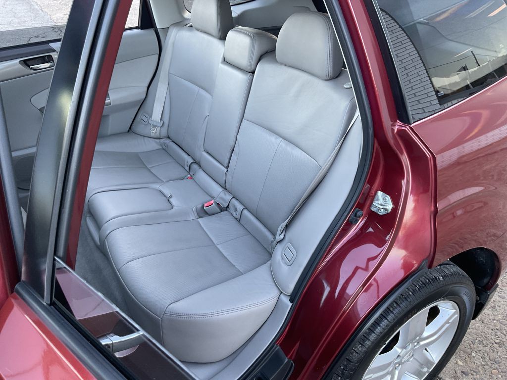 2010 Subaru Forester Image 21