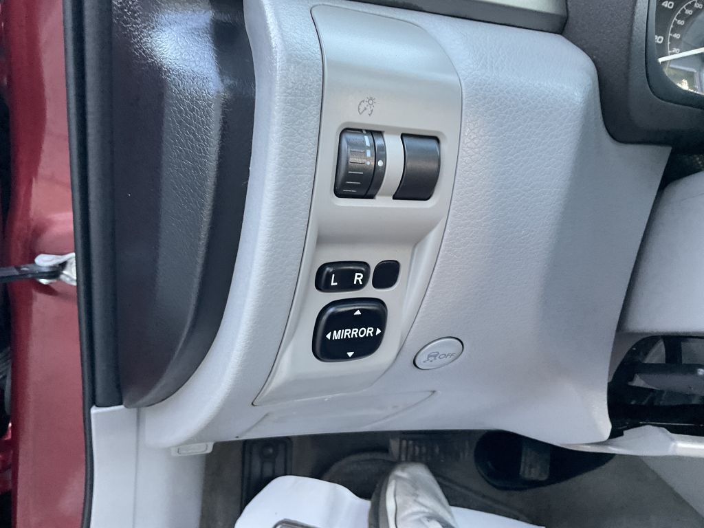 2010 Subaru Forester Image 32