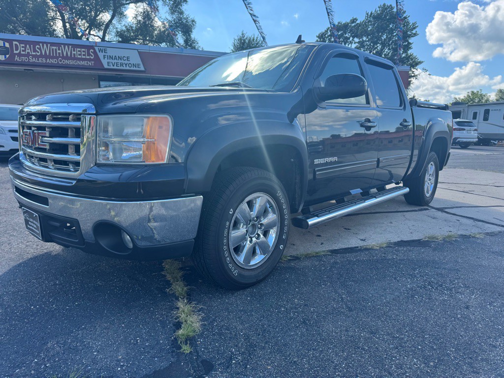2011 GMC Sierra Image 1