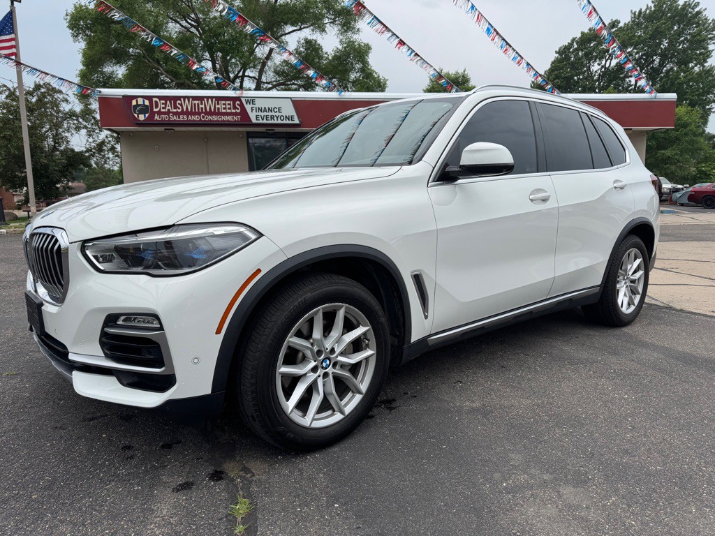 2019 BMW X5 Image 2