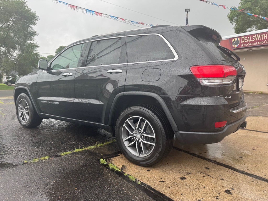 2017 Jeep Grand Cherokee Image 4