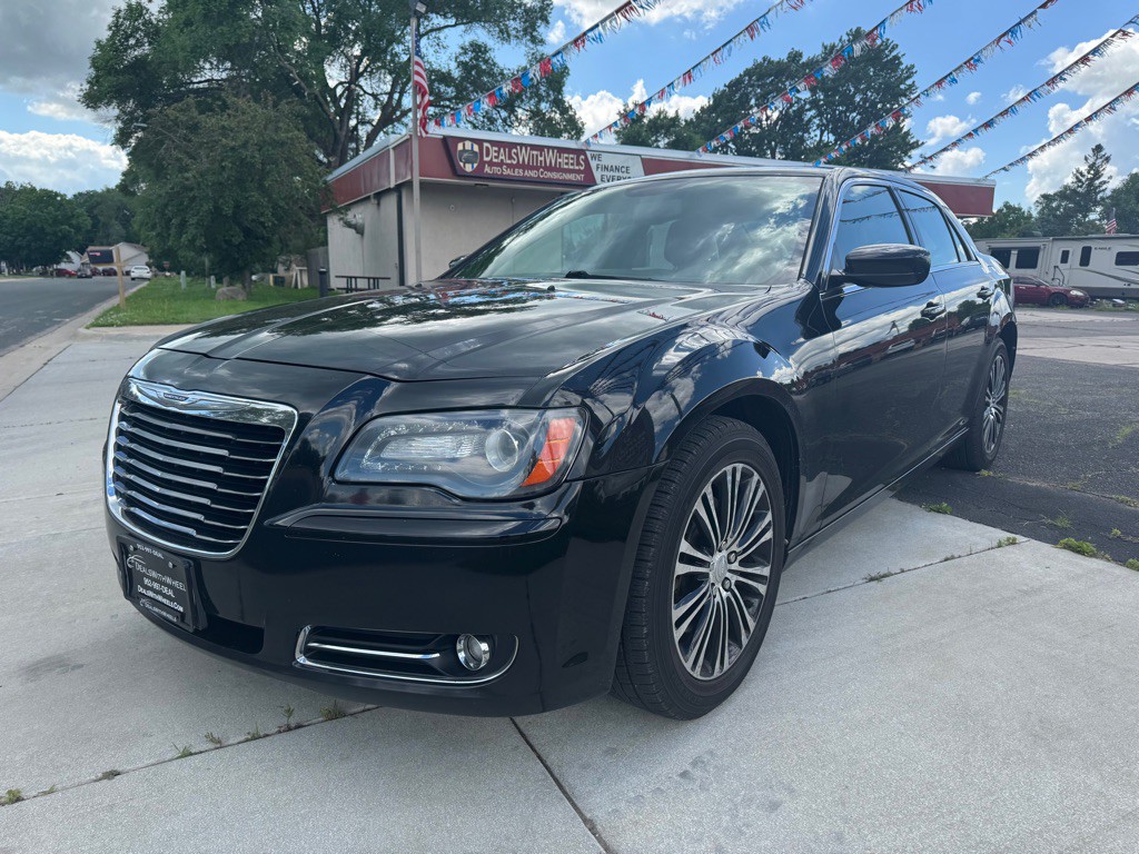 2013 Chrysler 300 Image 7