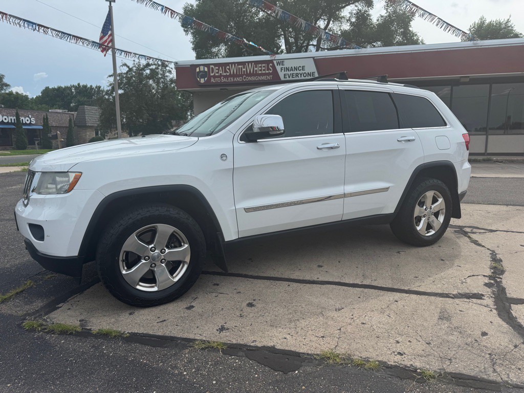 2013 Jeep Grand Cherokee Image 2