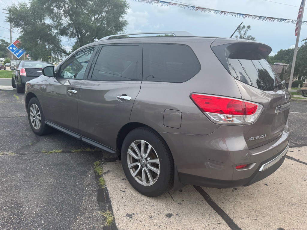 2014 Nissan Pathfinder Image 4