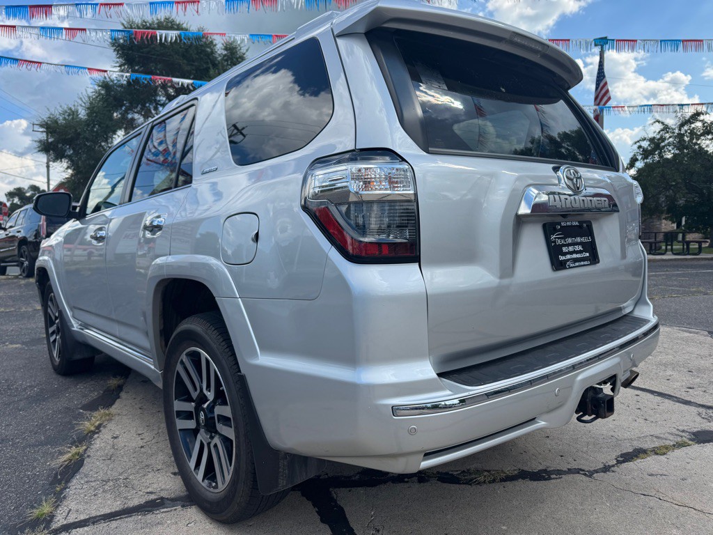 2020 Toyota 4Runner Image 4