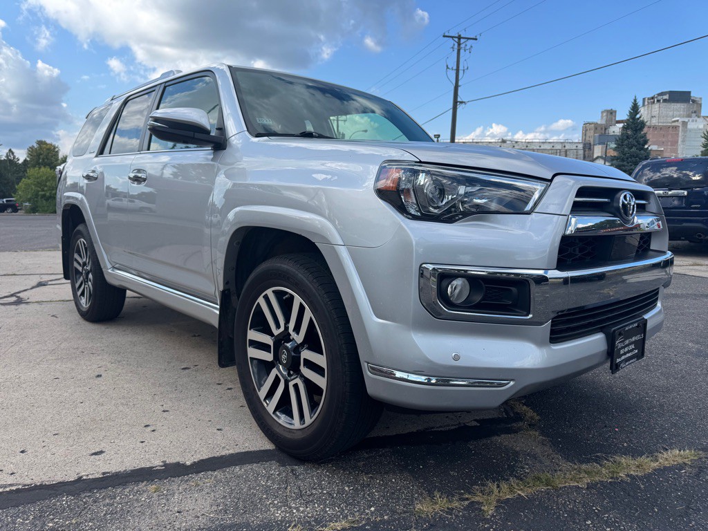 2020 Toyota 4Runner Image 7