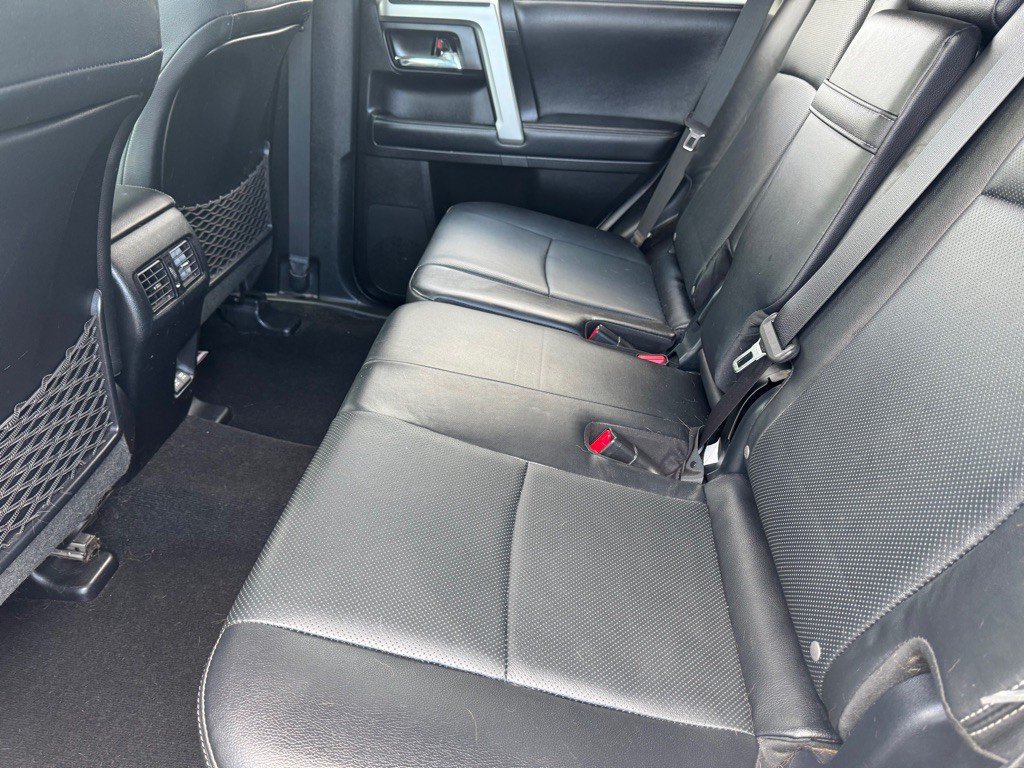 2020 Toyota 4Runner Image 9
