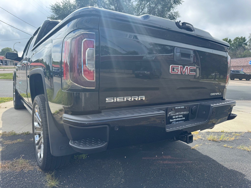 2018 GMC Sierra Image 4