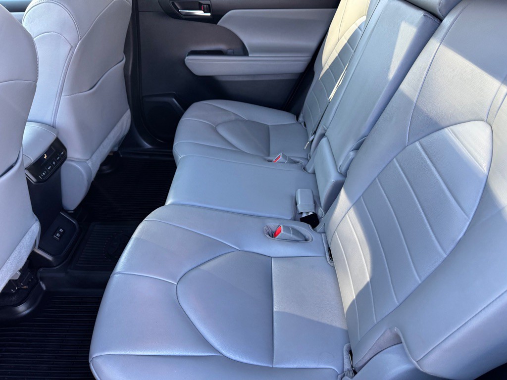 2020 Toyota Highlander Image 8