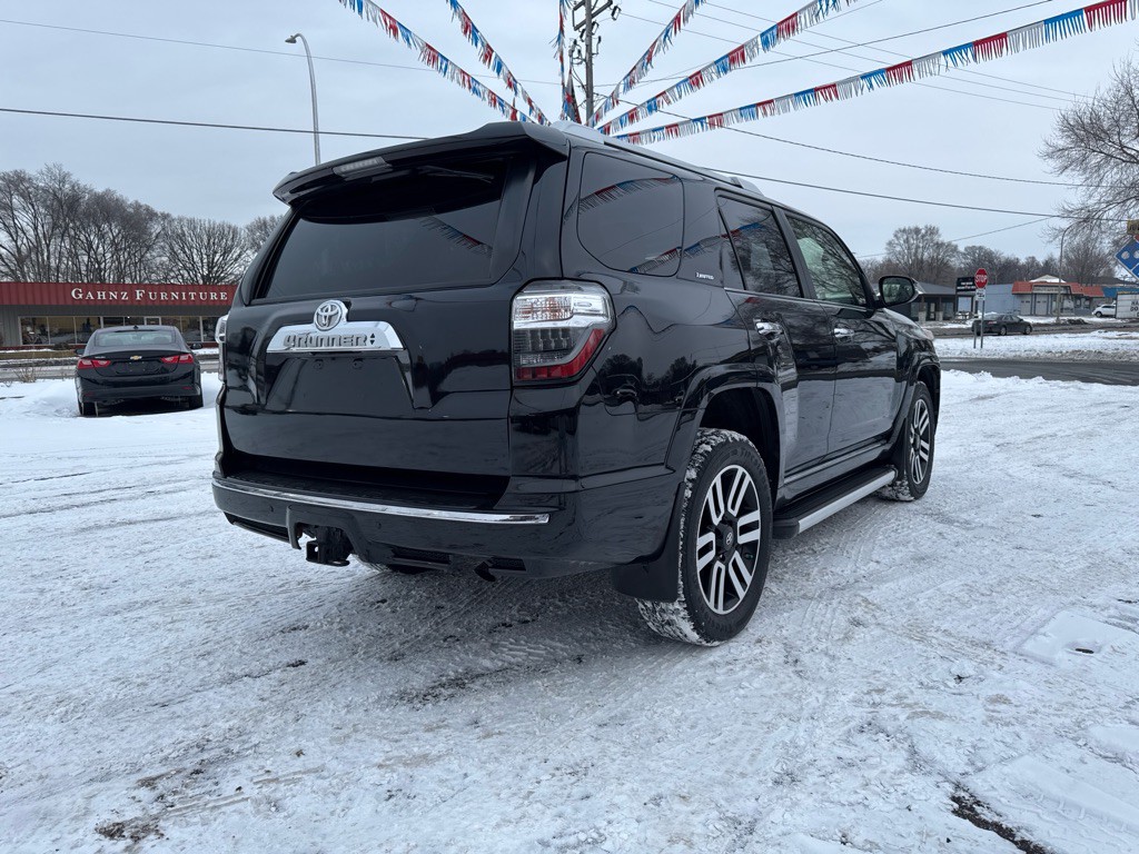 2016 Toyota 4Runner Image 19