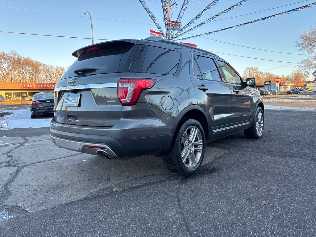 2016 Ford Explorer Image 5