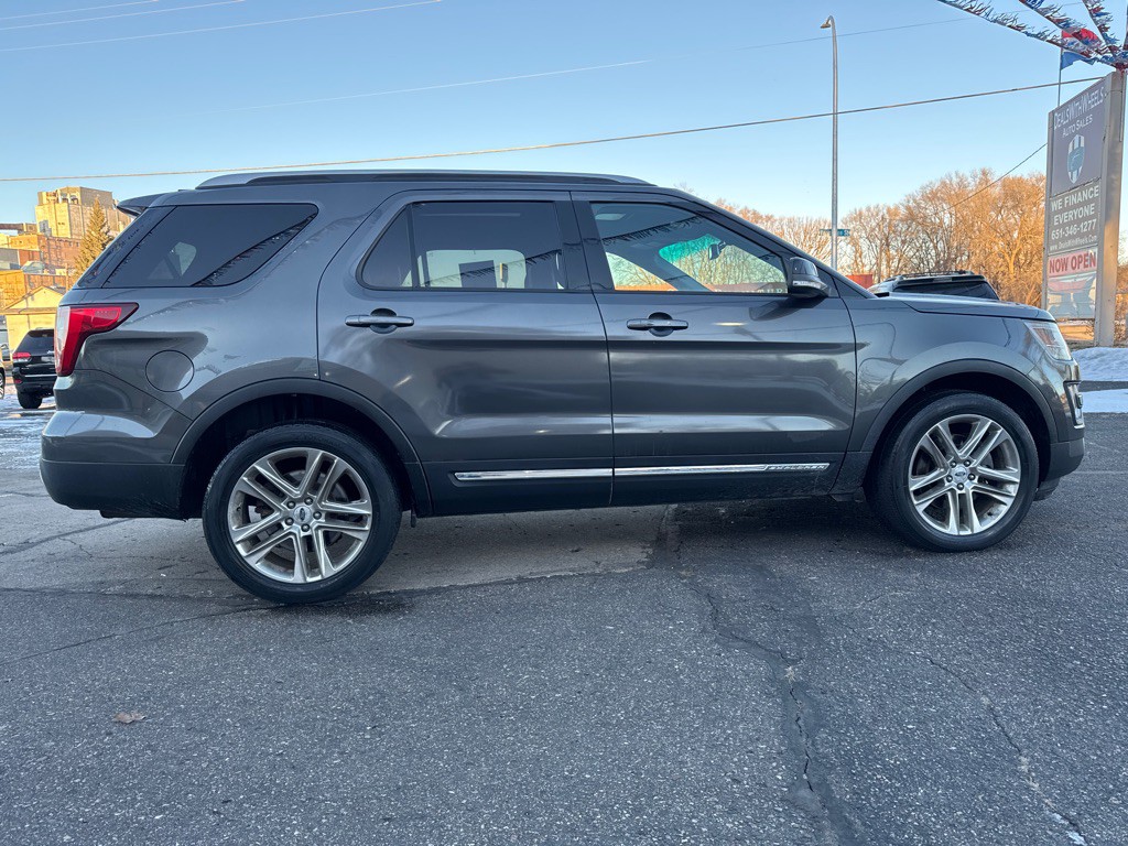 2016 Ford Explorer Image 6