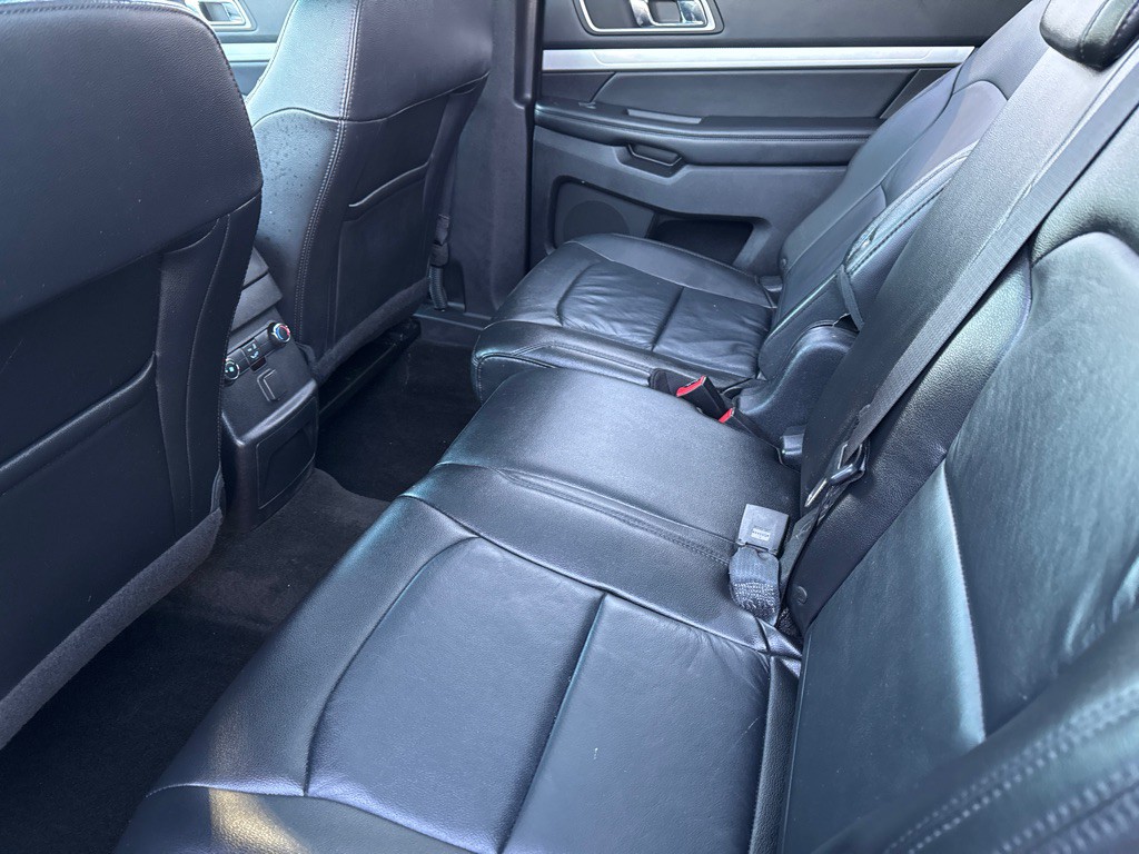 2016 Ford Explorer Image 10