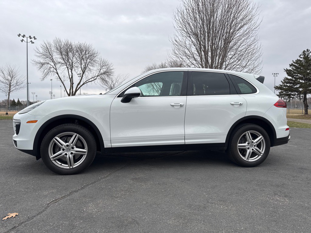 2016 Porsche Cayenne Image 3