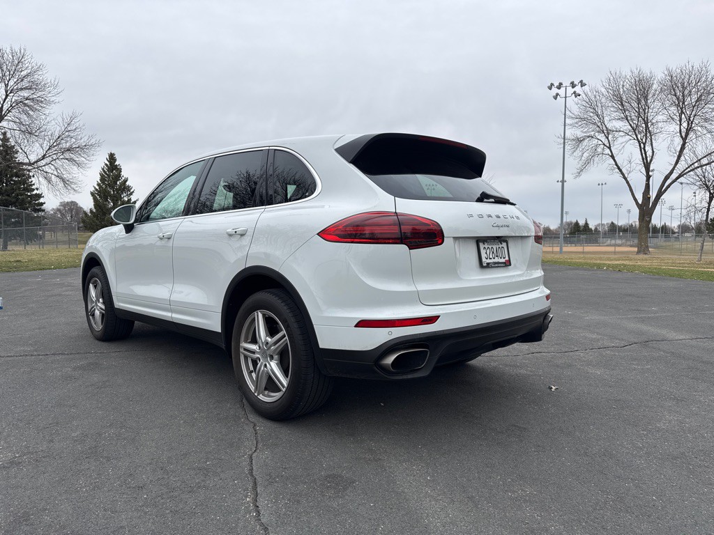 2016 Porsche Cayenne Image 4