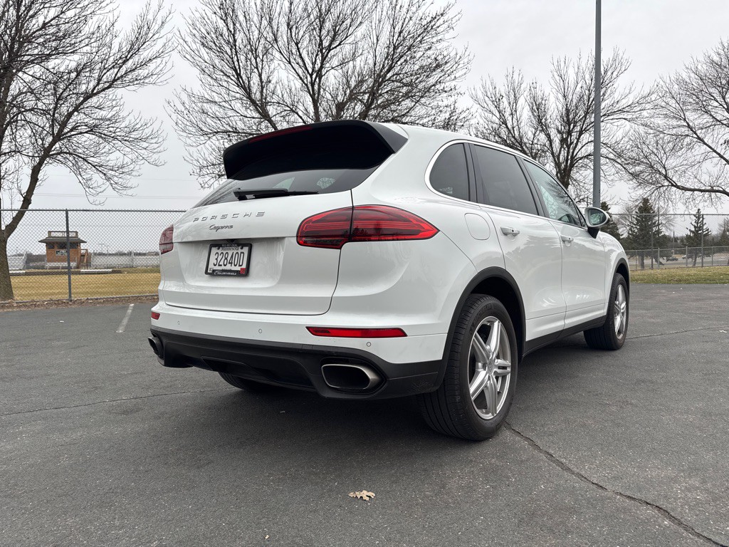 2016 Porsche Cayenne Image 6