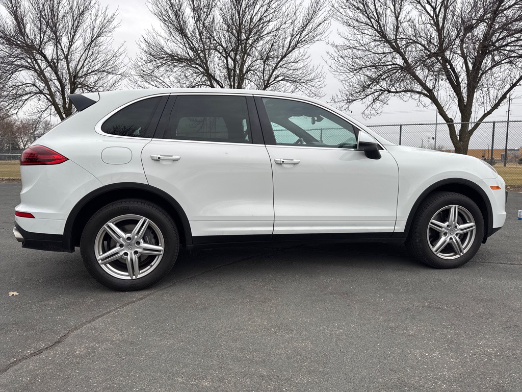 2016 Porsche Cayenne Image 7