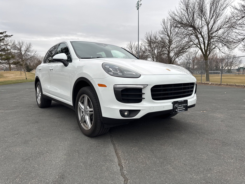 2016 Porsche Cayenne Image 8