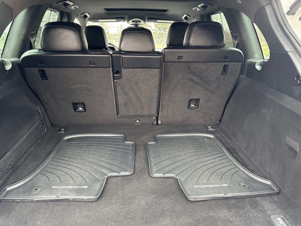 2016 Porsche Cayenne Image 13