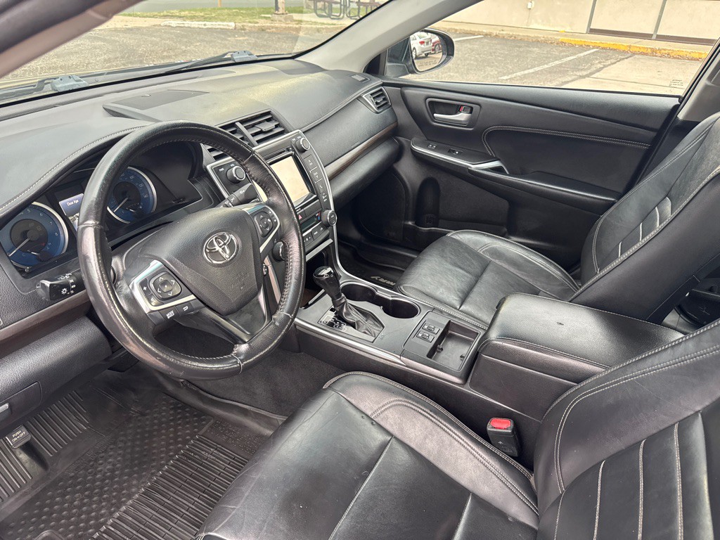 2017 Toyota Camry Image 9
