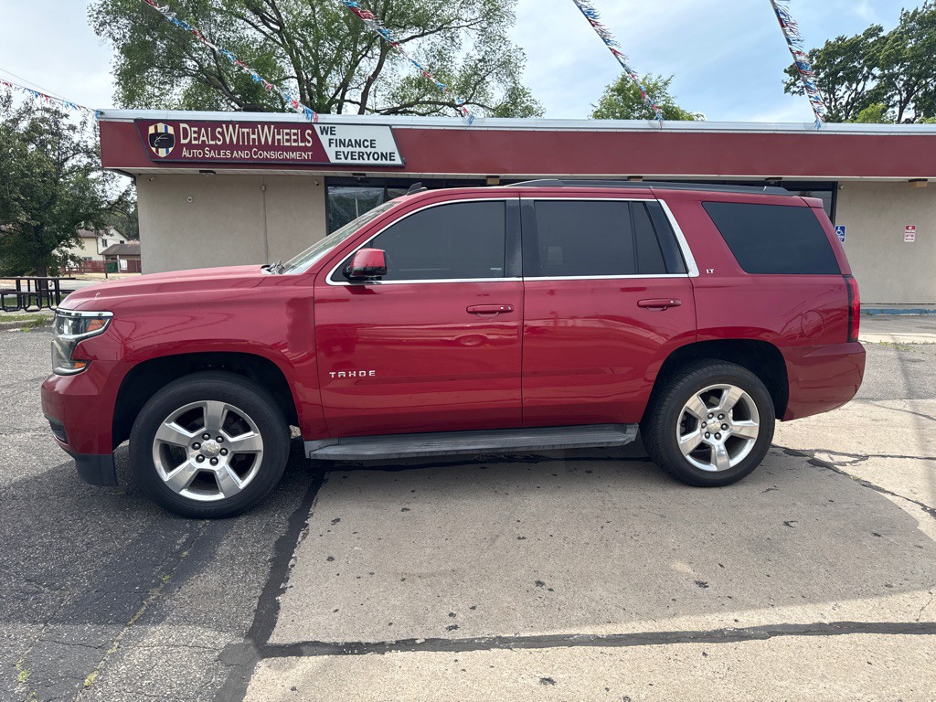 2015 Chevrolet Tahoe Image 2