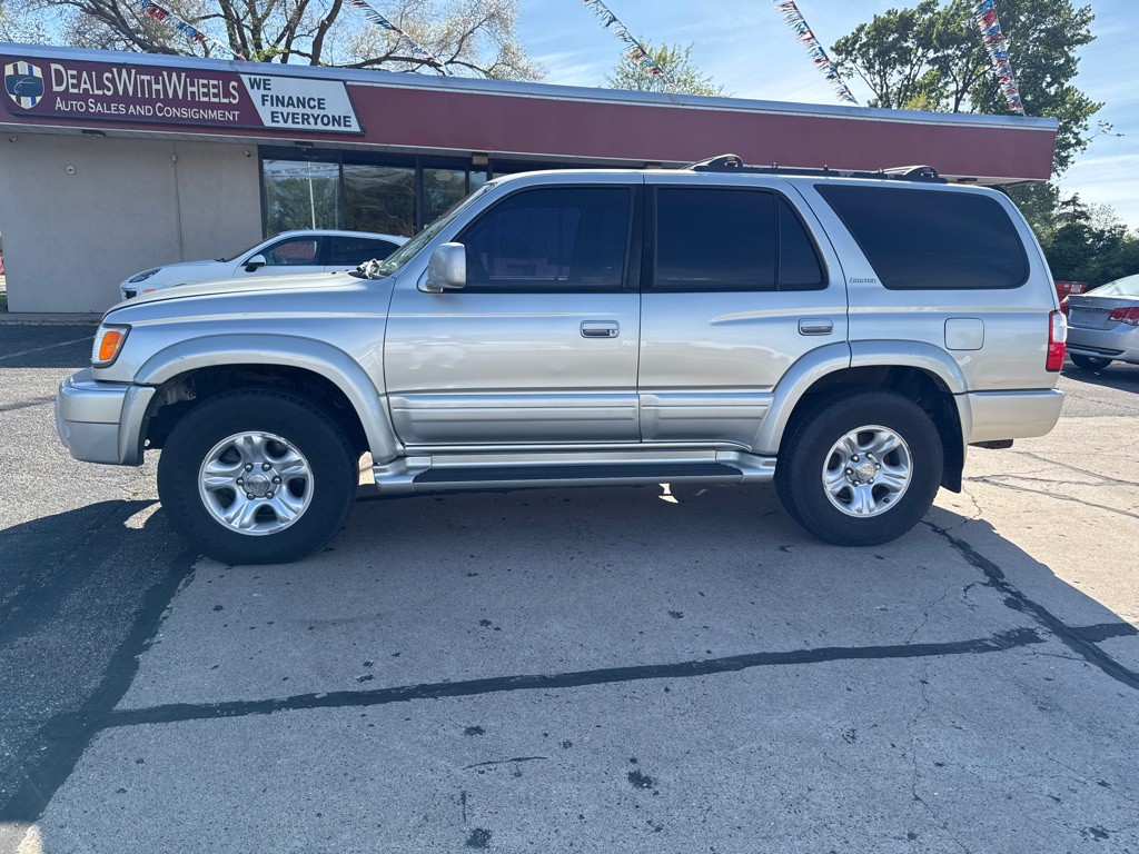 2001 Toyota 4Runner Image 3